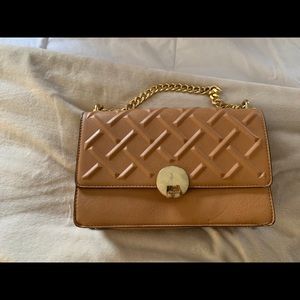 Also crossbody chain bag